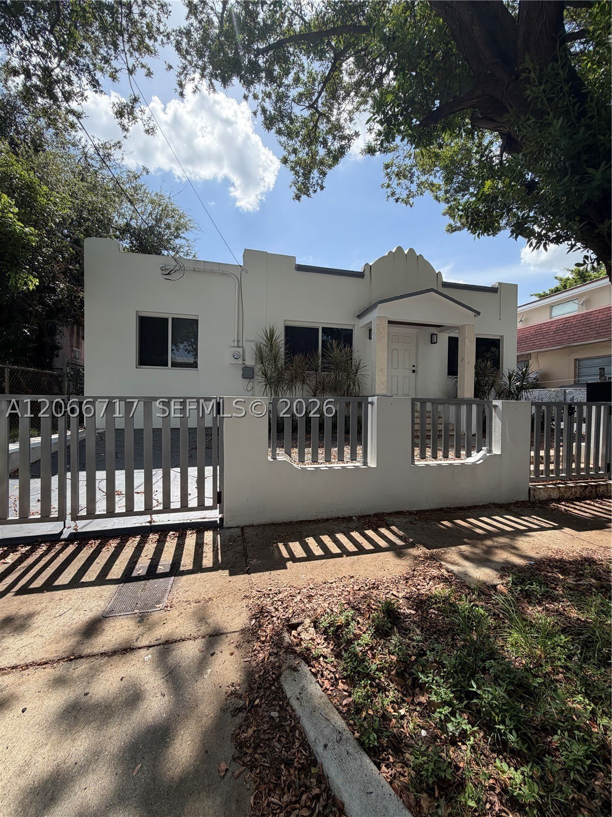 328 SW 15th Ave – photo 1