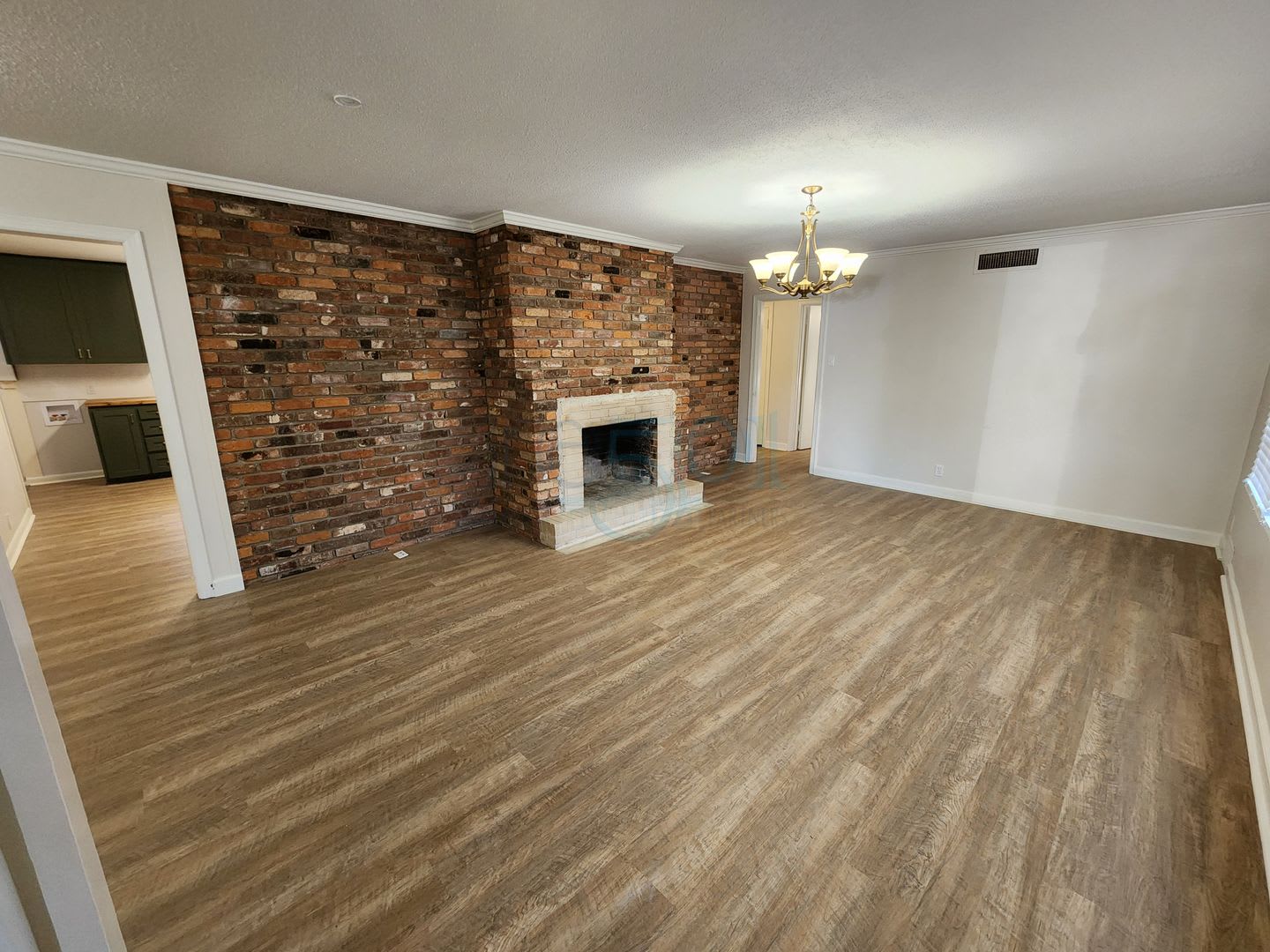 Compeltely Remodeled 3 Bedroom 3 Bathroom – photo 4