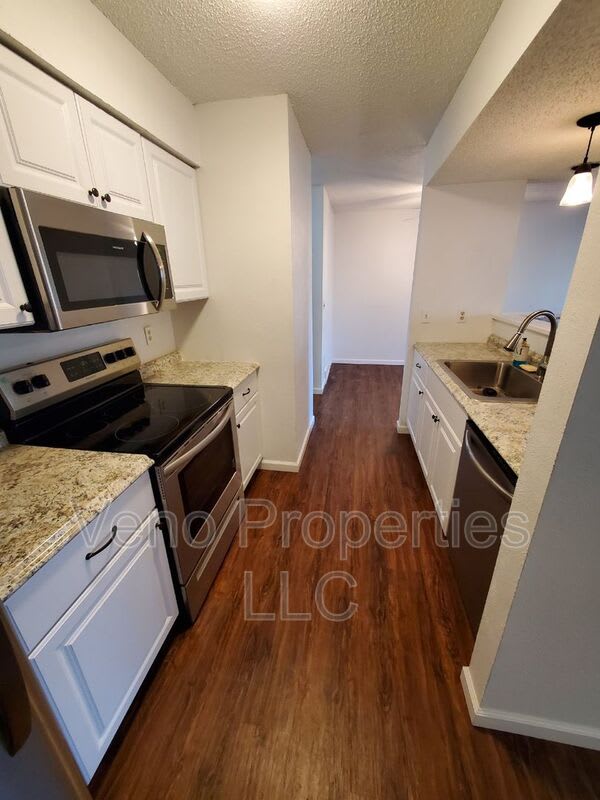 111 Yorktown Dr. – photo 4