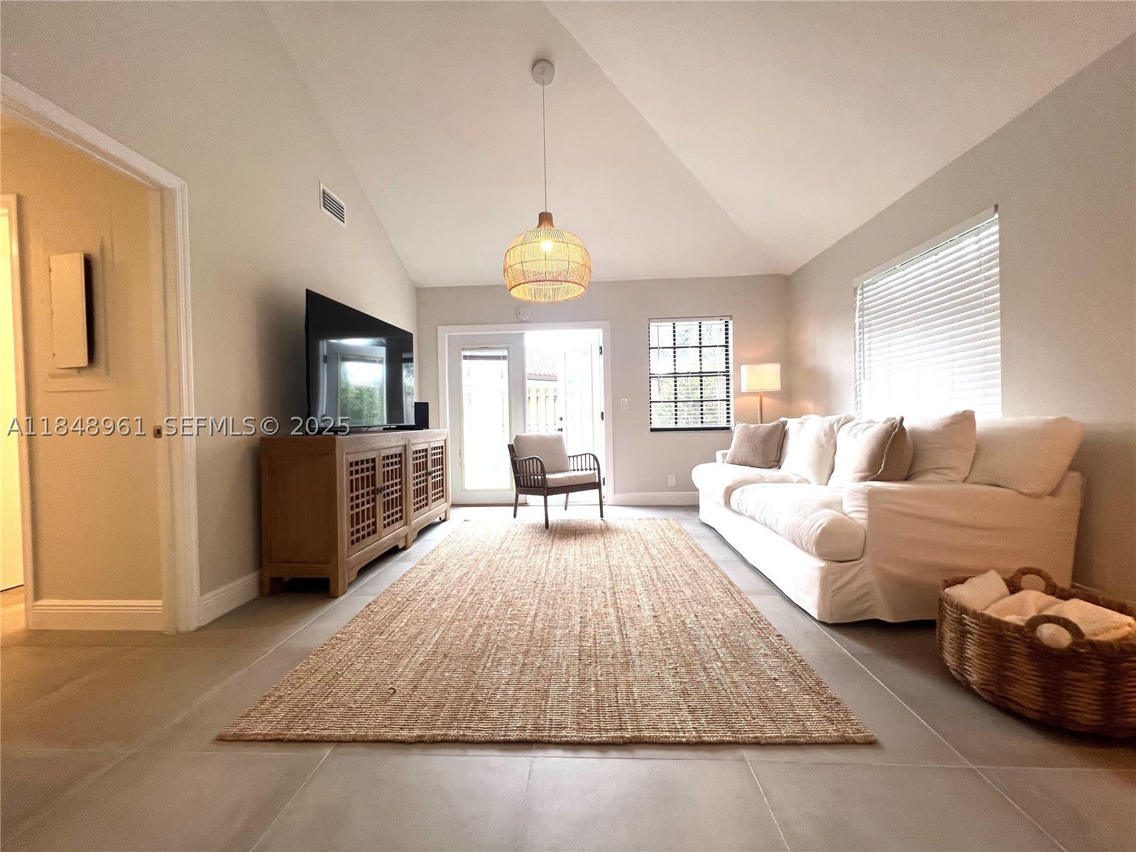 13473 Fountain View Blvd – photo 5