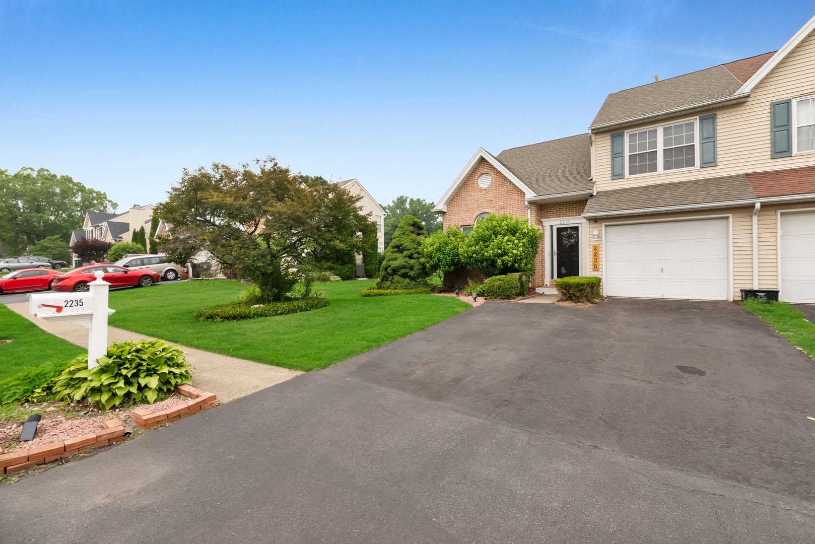 Charming Single Family Home in Coplay Neighborhood – photo 2