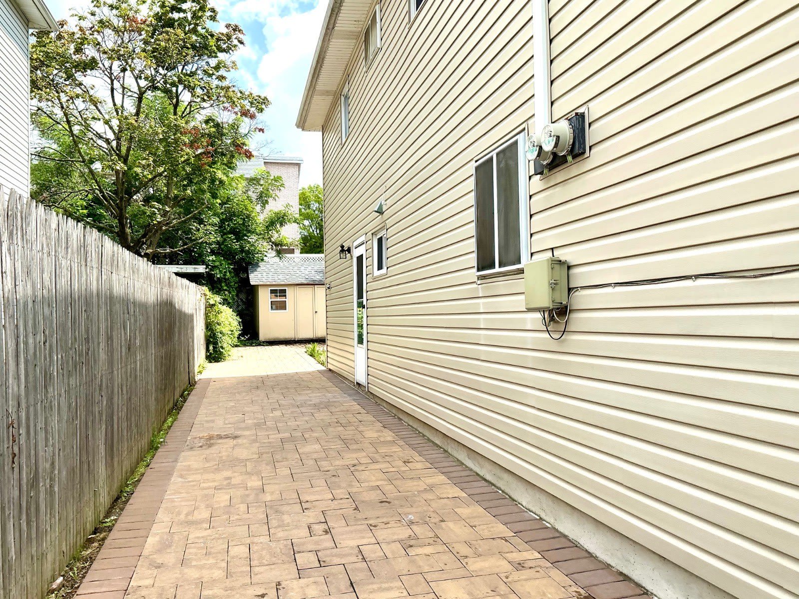 111 Fields Ave – photo 2