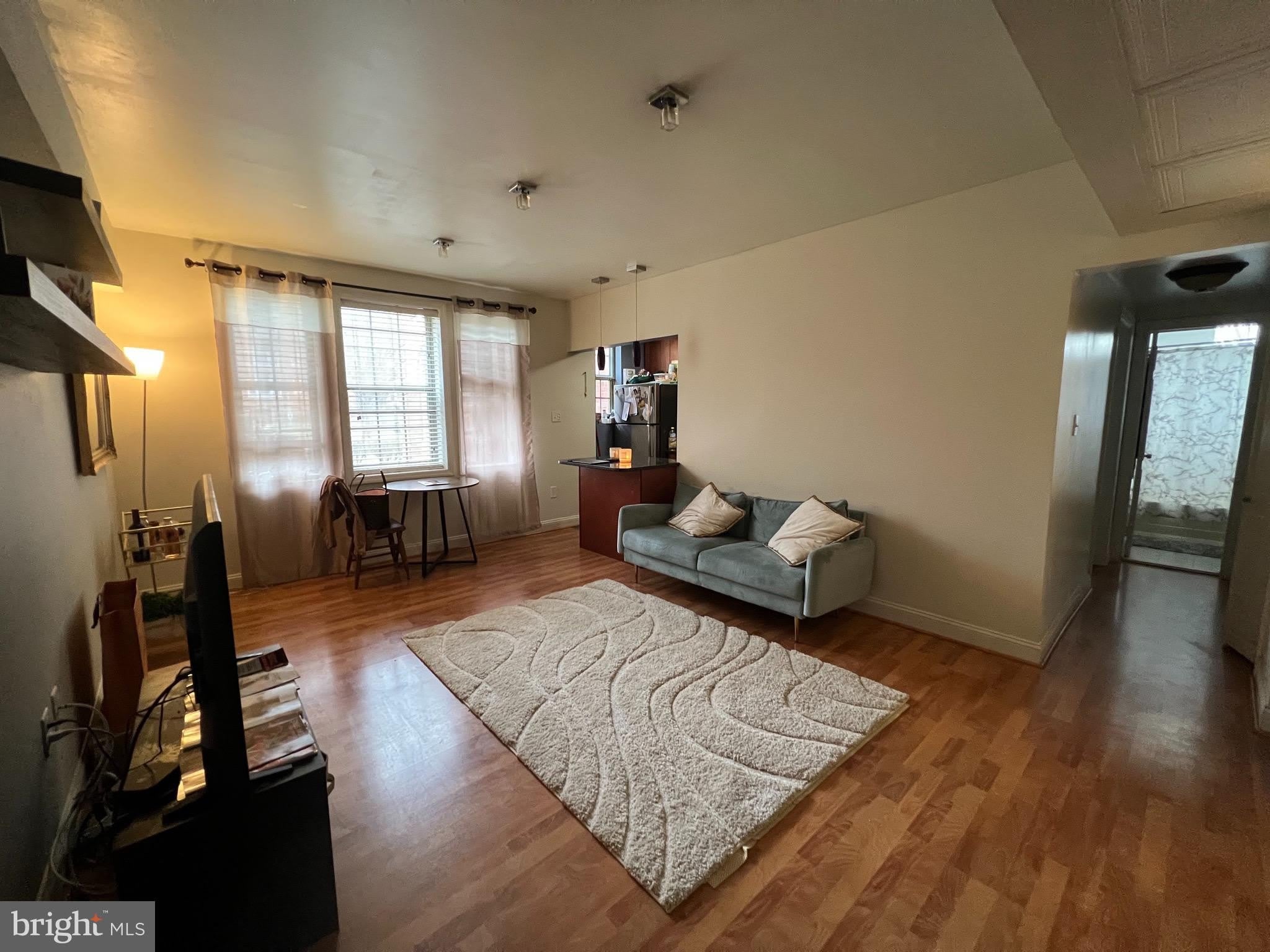 1808 QUEENS Lane – photo 2