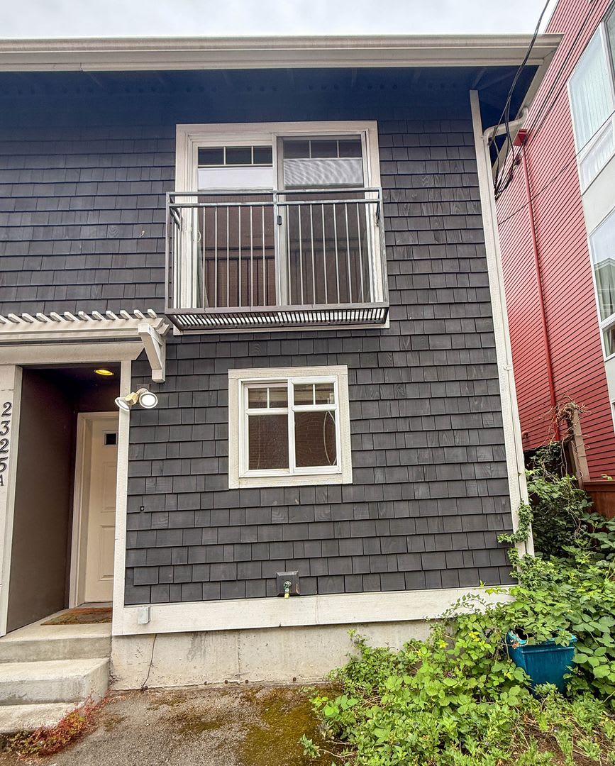 2bd/1.5ba Seattle Condo – photo 1