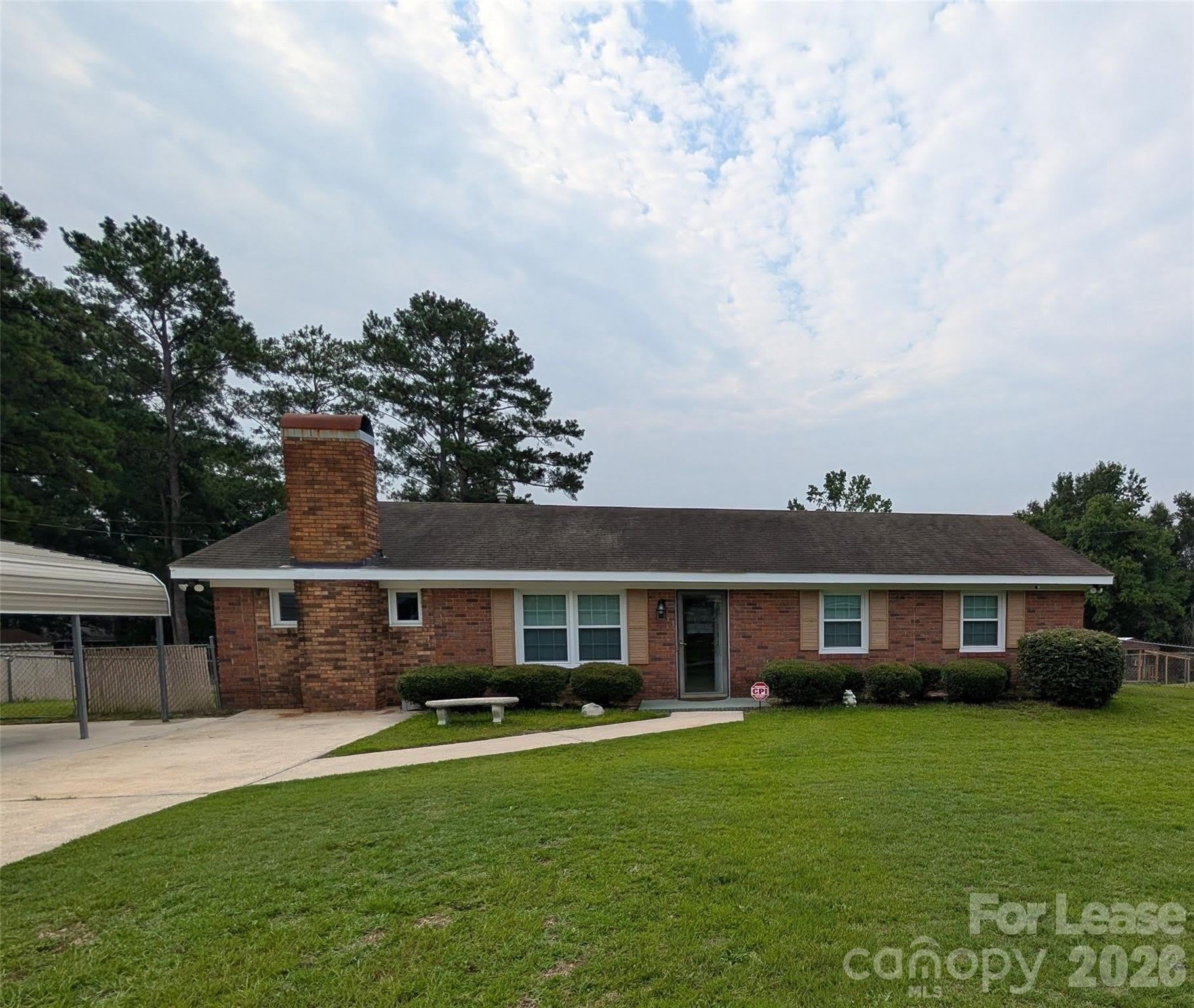 702 Dogwood Lane – photo 1