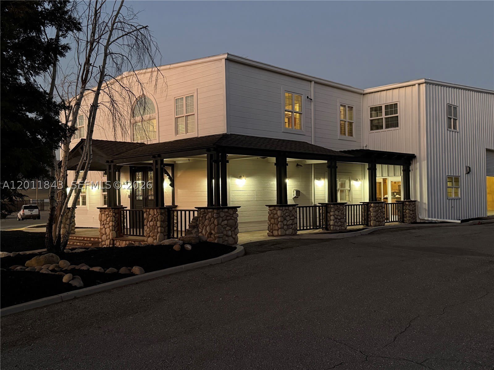 428 N CURRY STREET – photo 2
