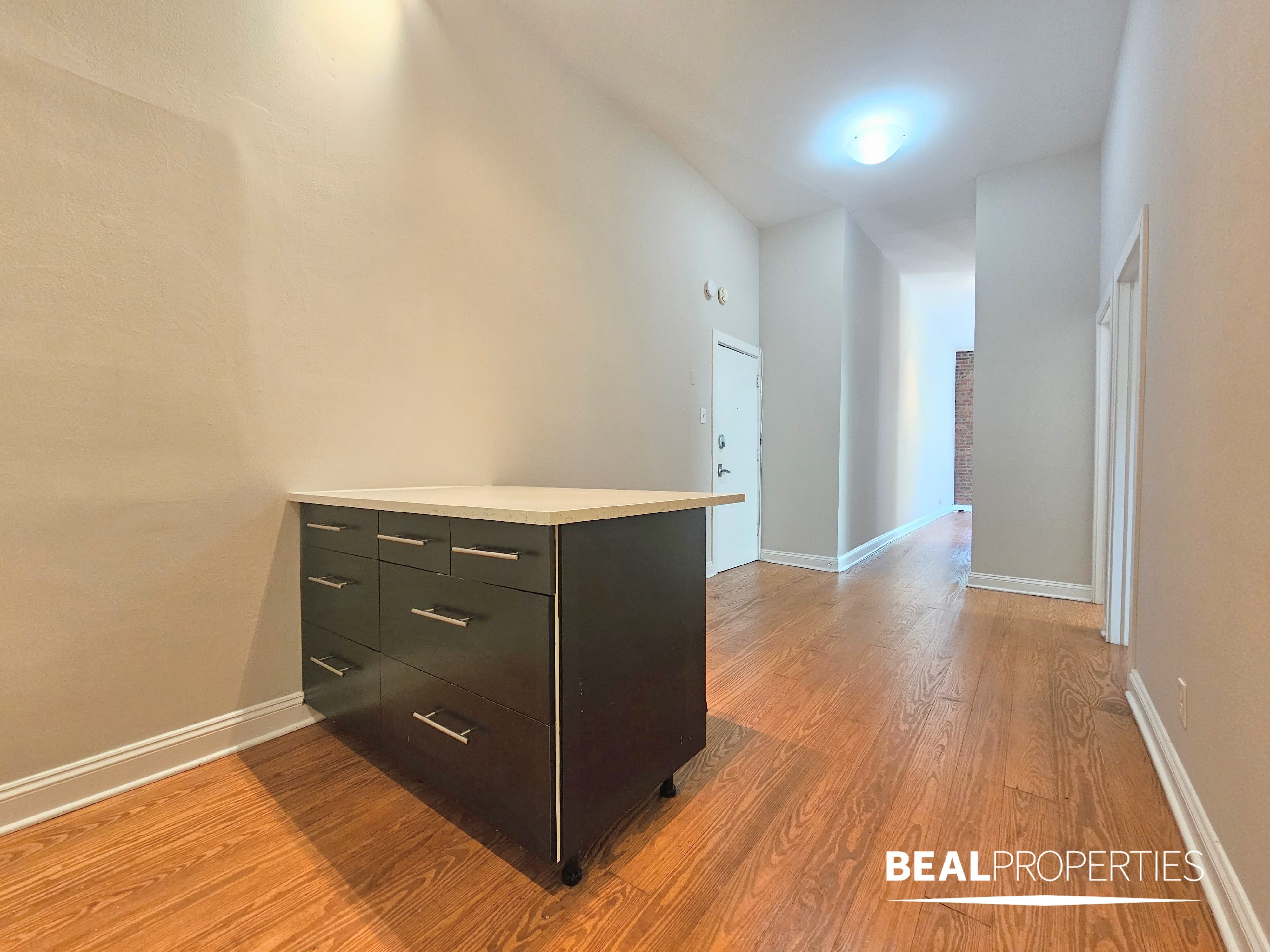 2202 N Clark St – photo 3