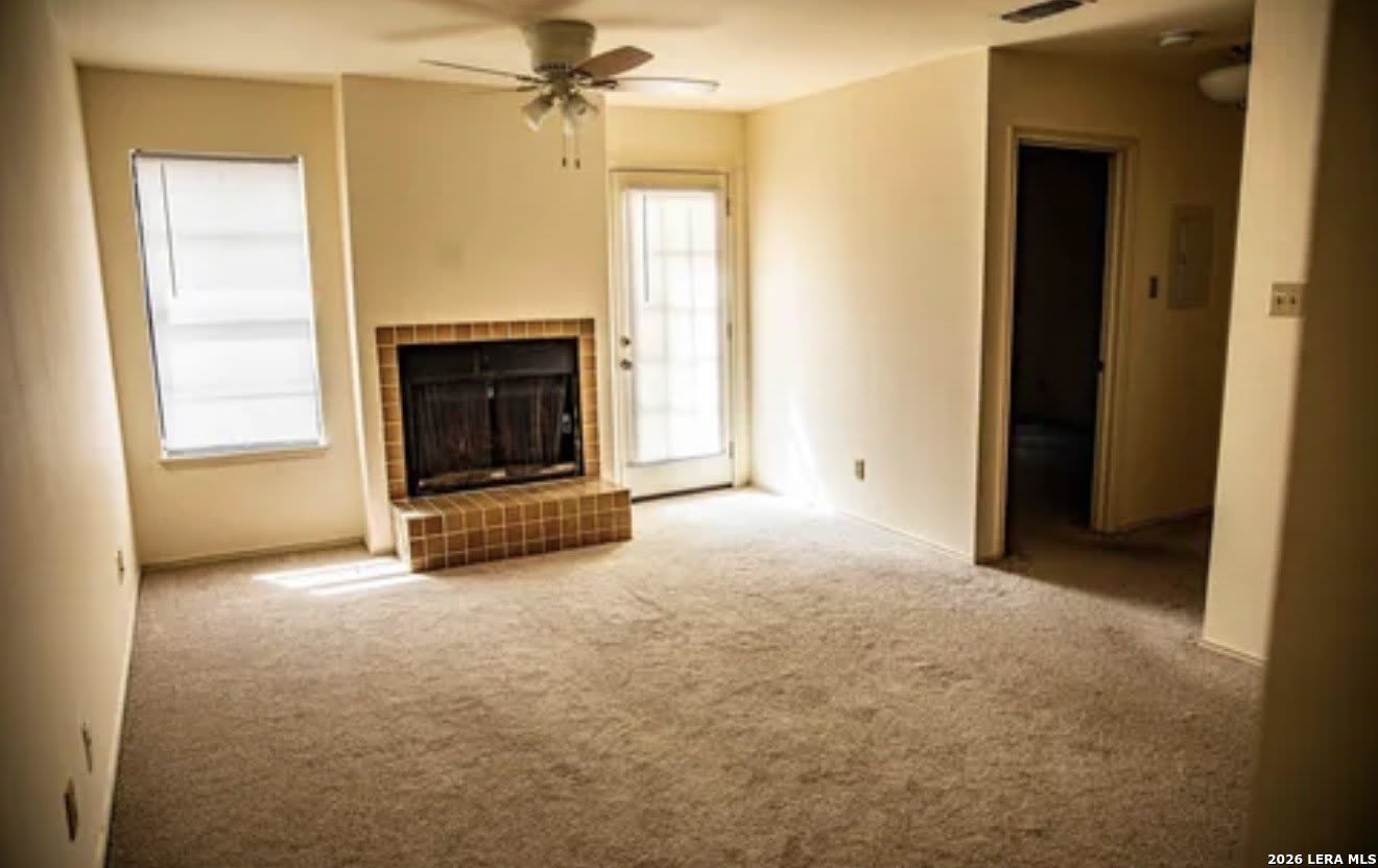 601 Thelma Dr – photo 3