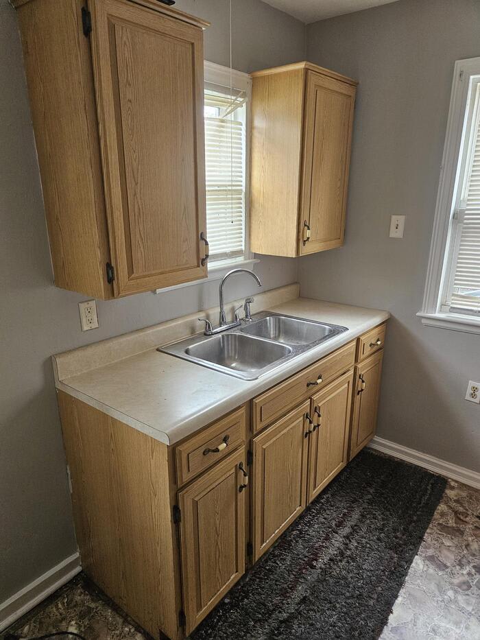 743 Hanley Street – photo 5