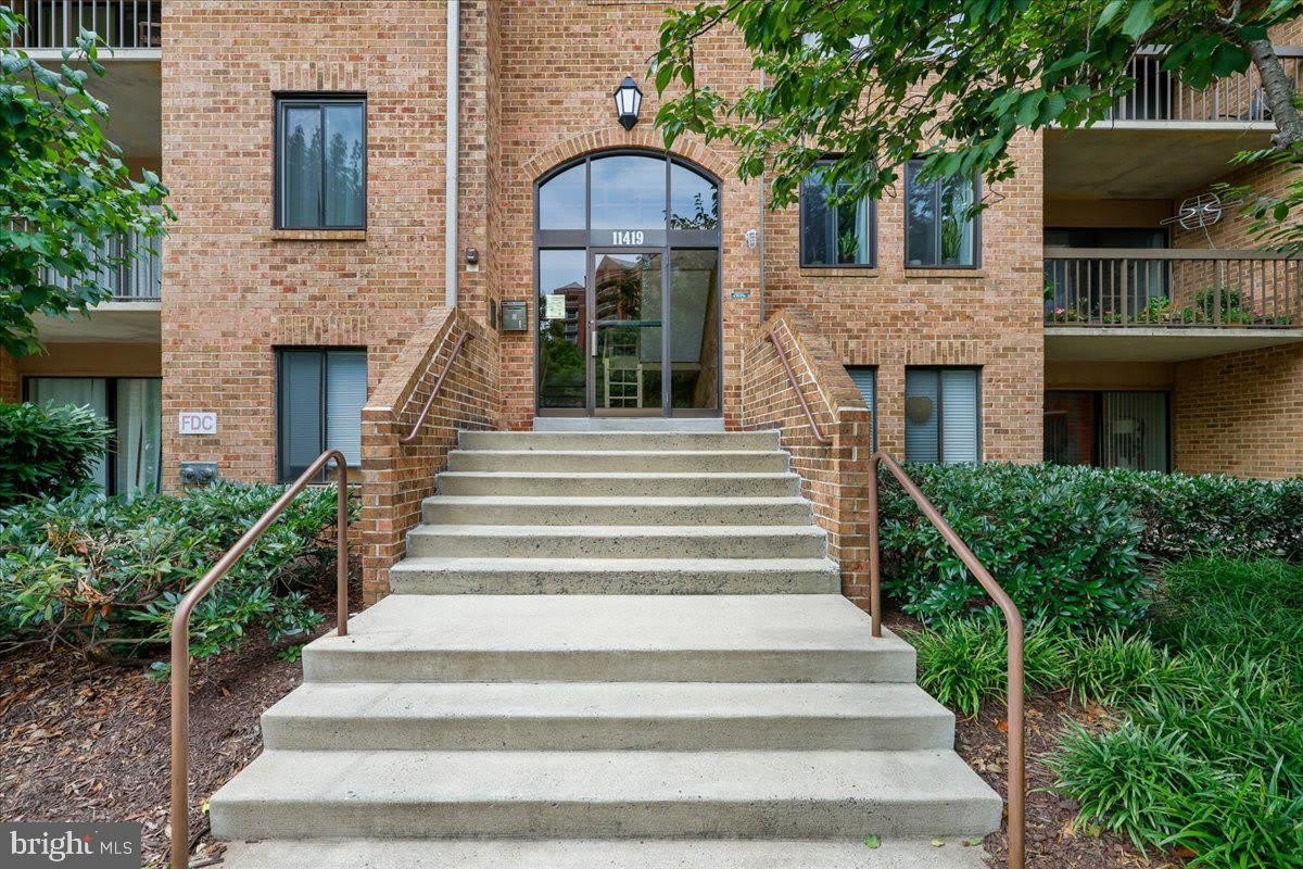 11419 COMMONWEALTH DR #302 – photo 2