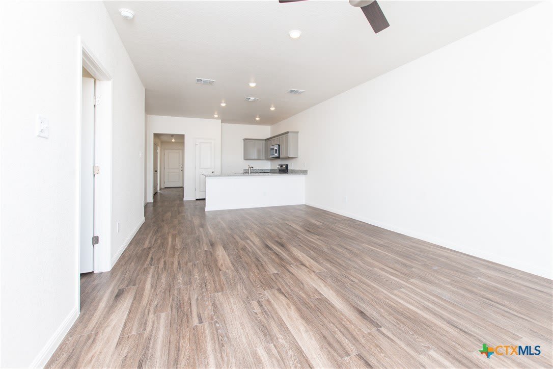 5815 Betty Lou Drive – photo 2