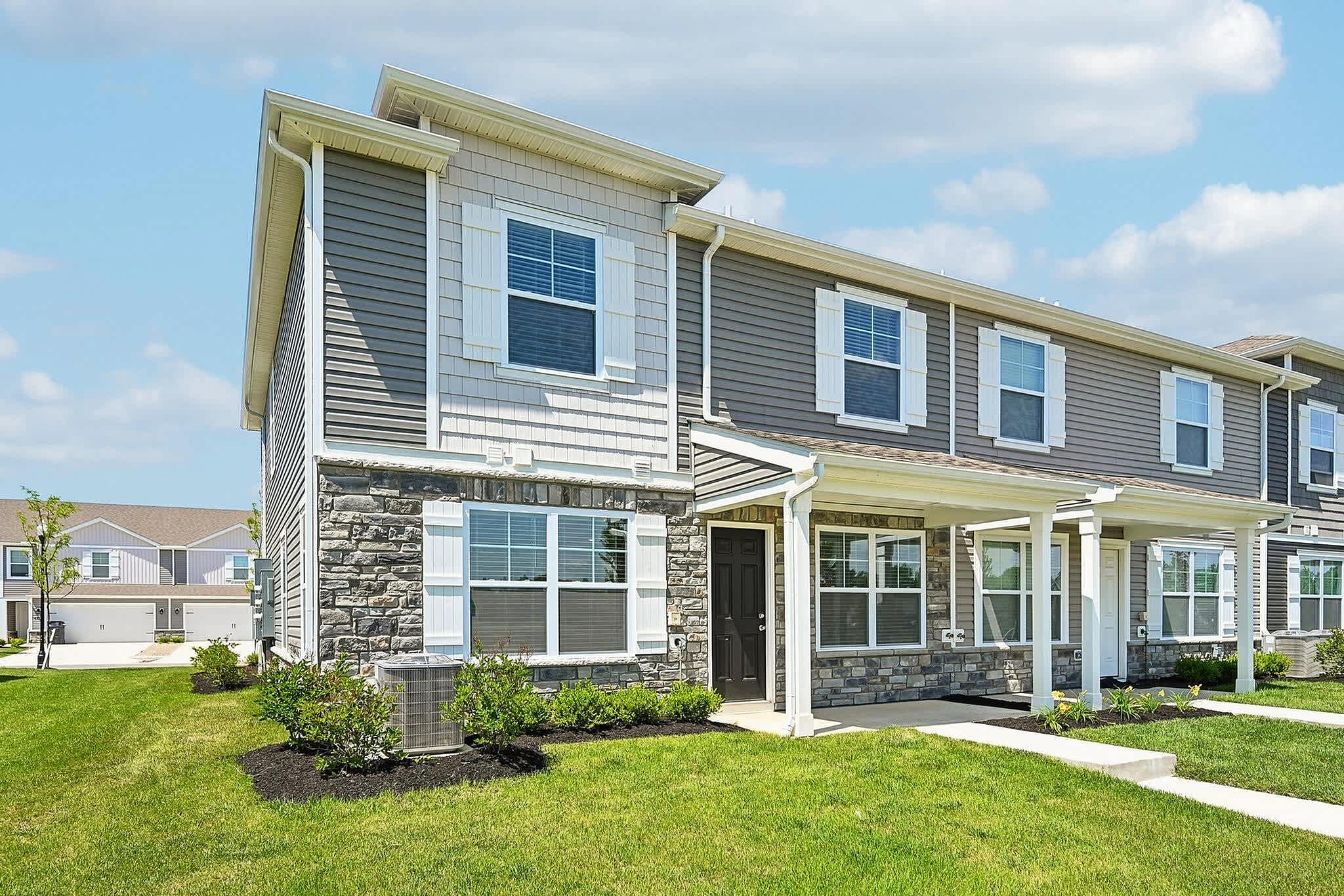 Villas at Maplewood North – photo 3