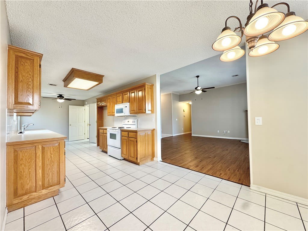 3050 Birch Place – photo 3