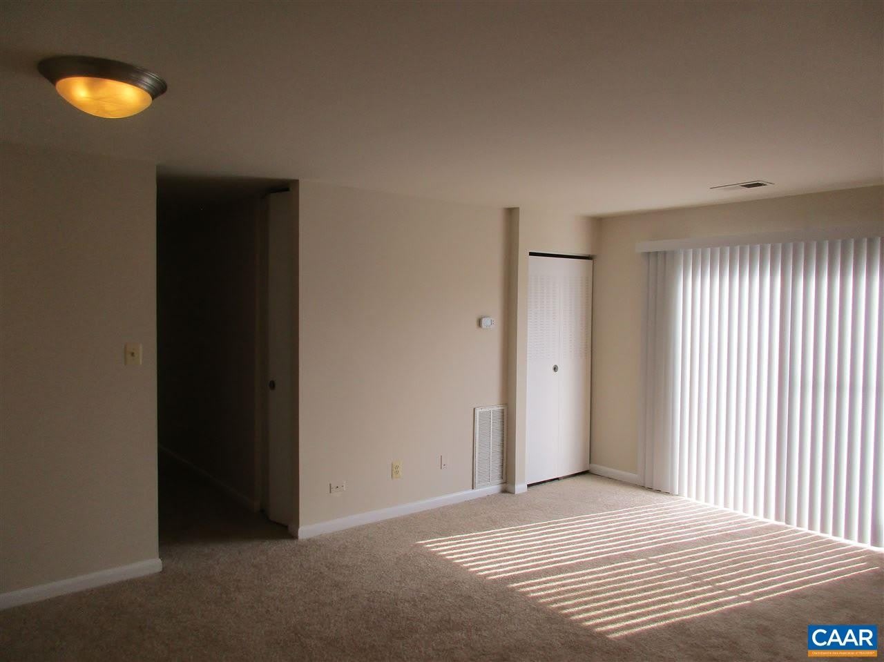 820 RUNNEL CT – photo 2