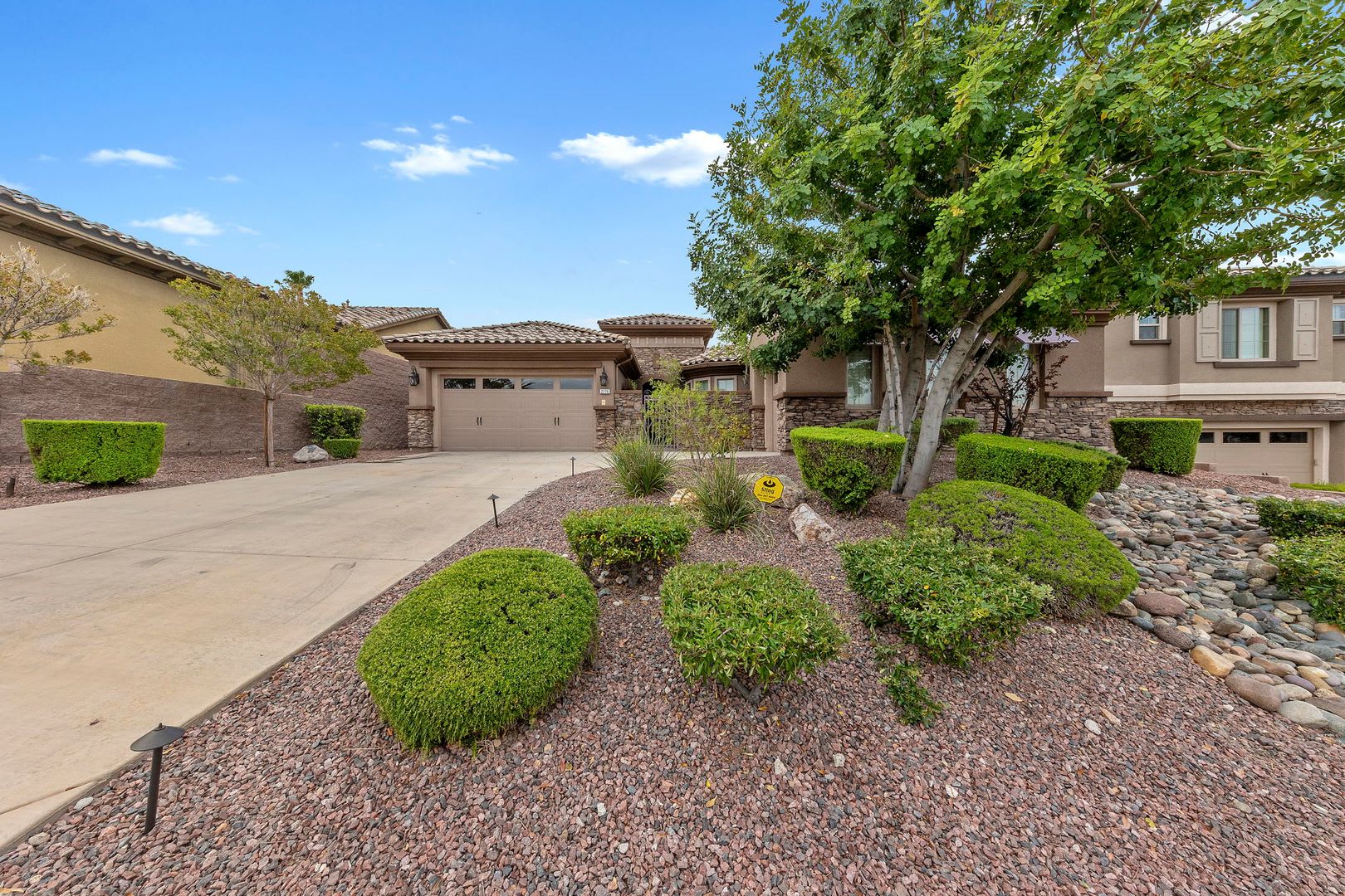 Luxurious Single Story Estate In Guard Gated Club At Madeira Canyon With Stunning Designer Finishes And Private Backyard Pool Retreat – photo 2