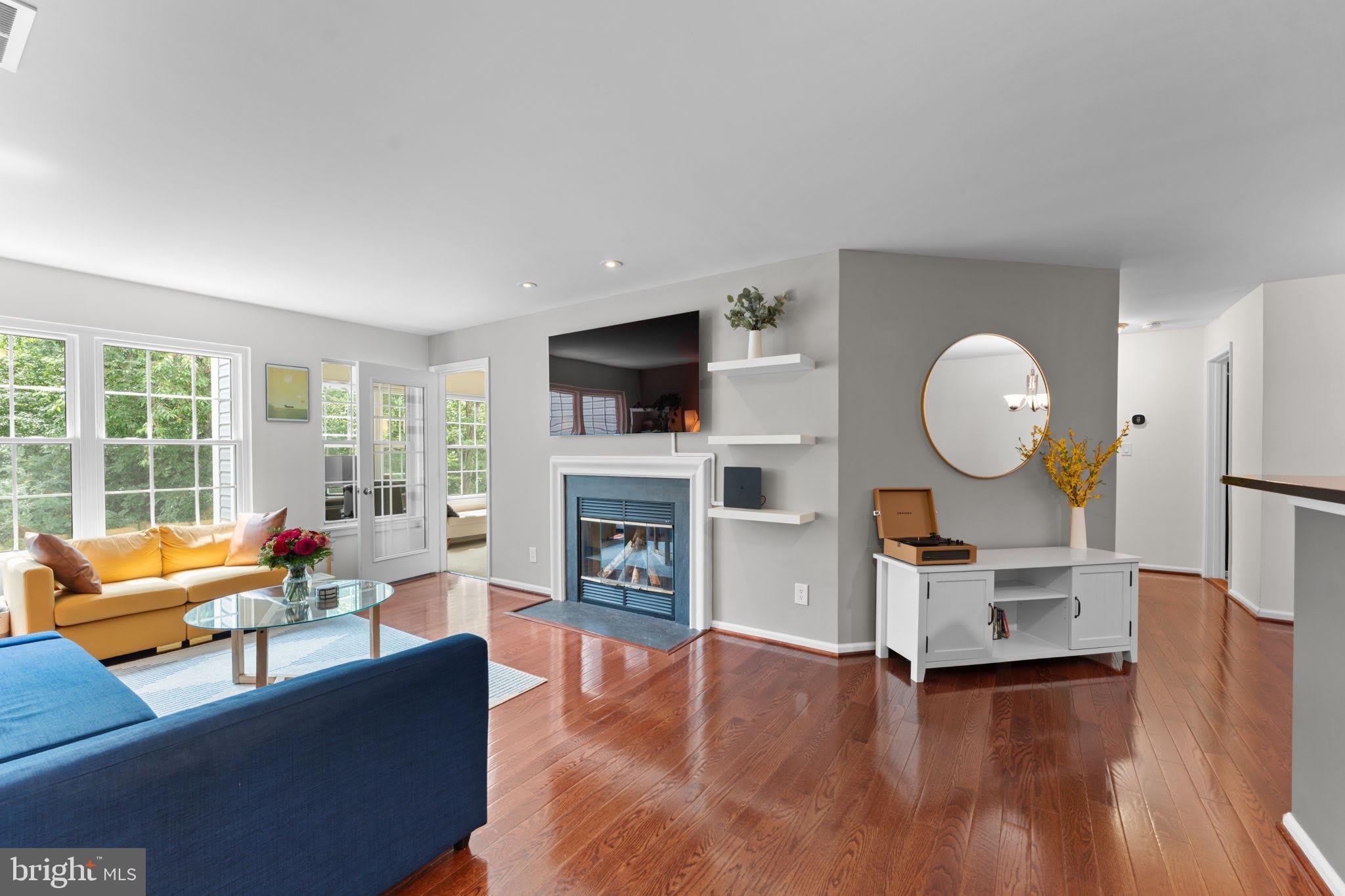 7501 ASHBY Lane – photo 4