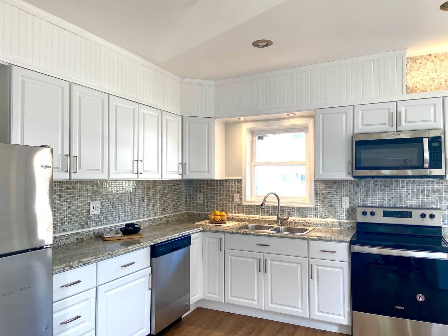 469 Carey Ave – photo 4