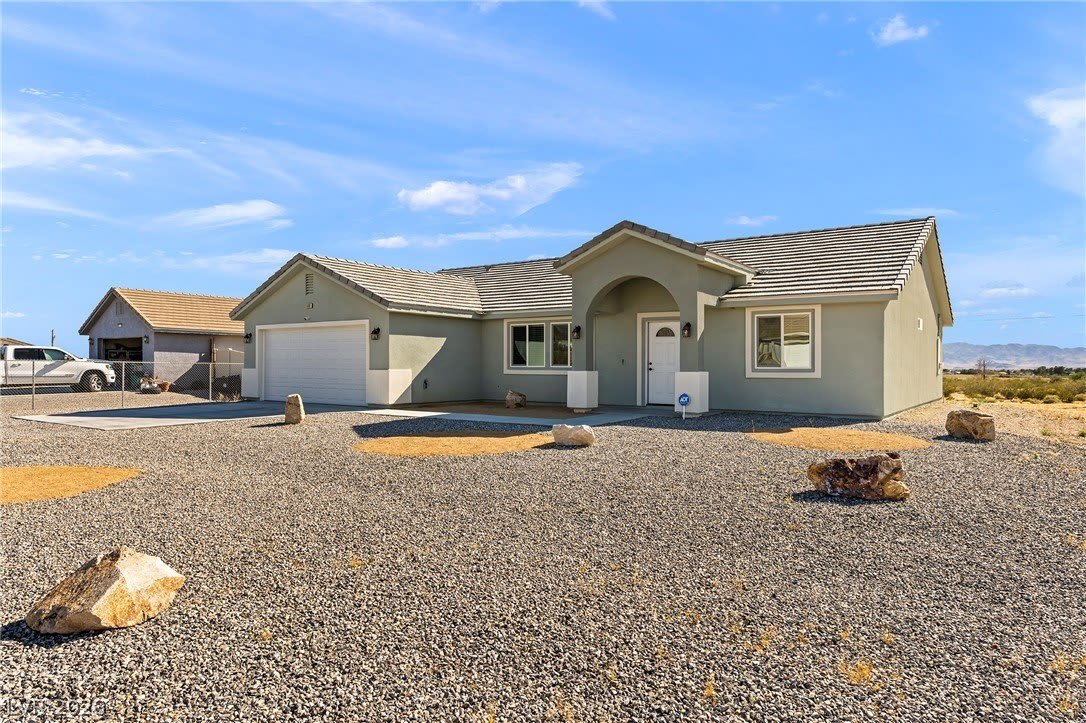 5600 Genoa Avenue – photo 2