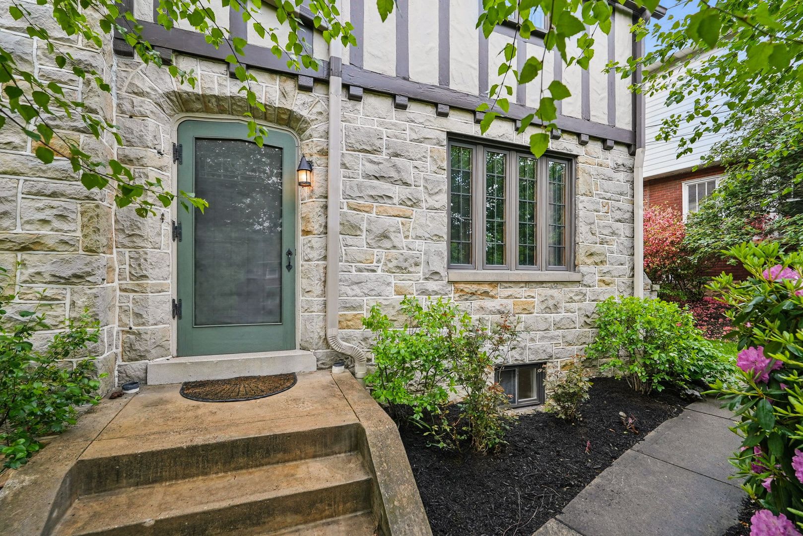 Charming Home – photo 5