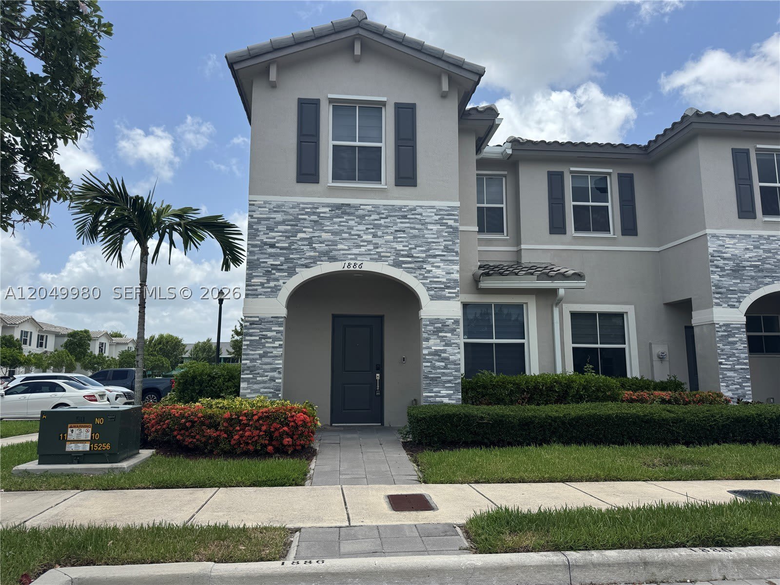 1886 SE 26th Rd – photo 2