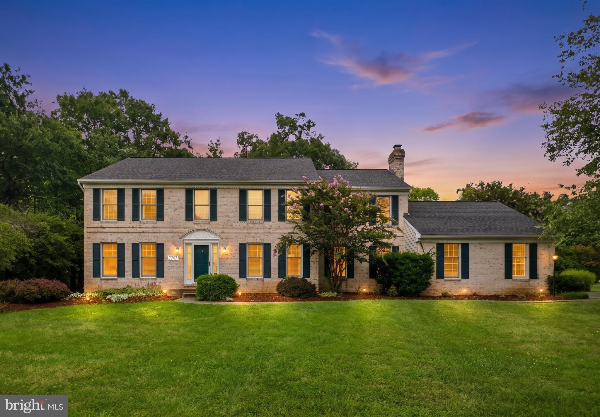 7707 LAKE GLEN Drive – photo 1