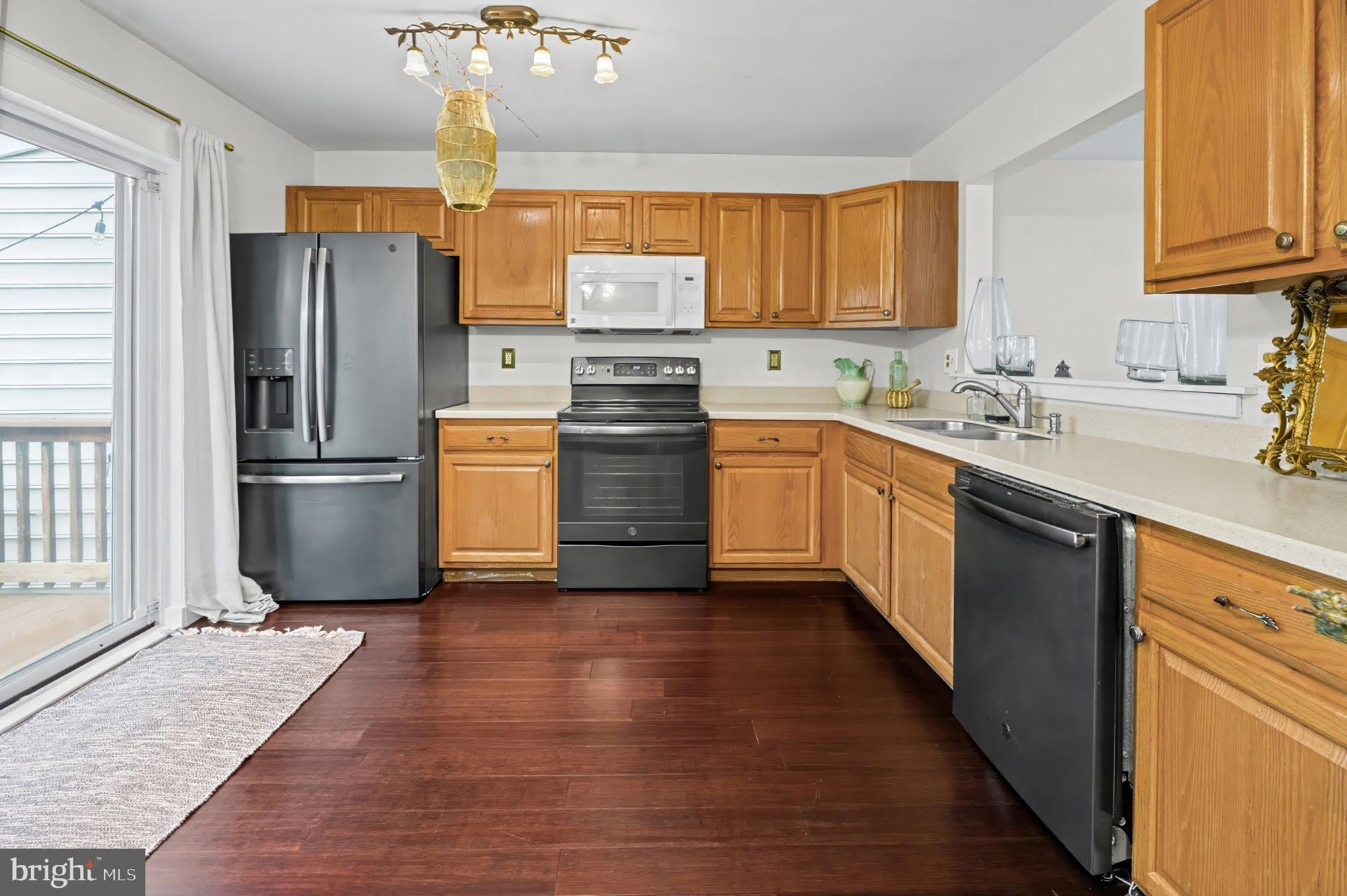1905 MILLINGTON Square – photo 4