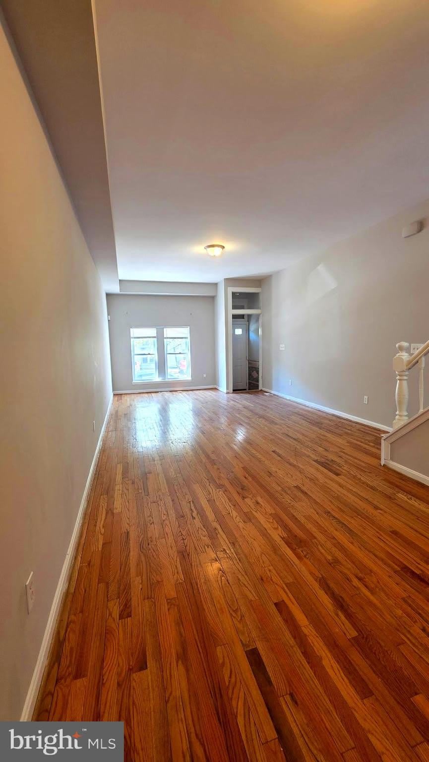 539 N LUZERNE Avenue – photo 3