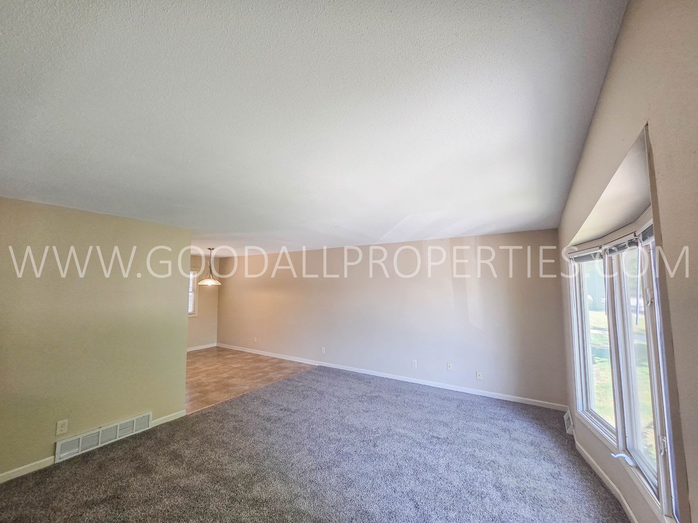 Charming 3-Bedroom West Des Moines Home with Fenced Yard & 2-Car Garage – photo 3