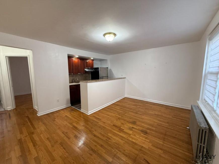 192-10 39th Avenue – photo 1