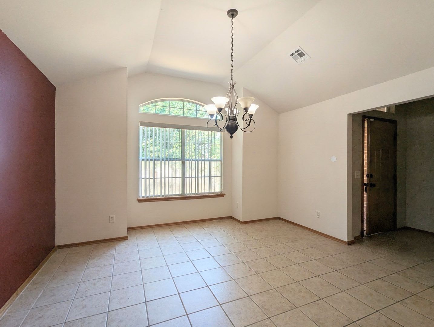 Spacious 3 Bed + Study – photo 3
