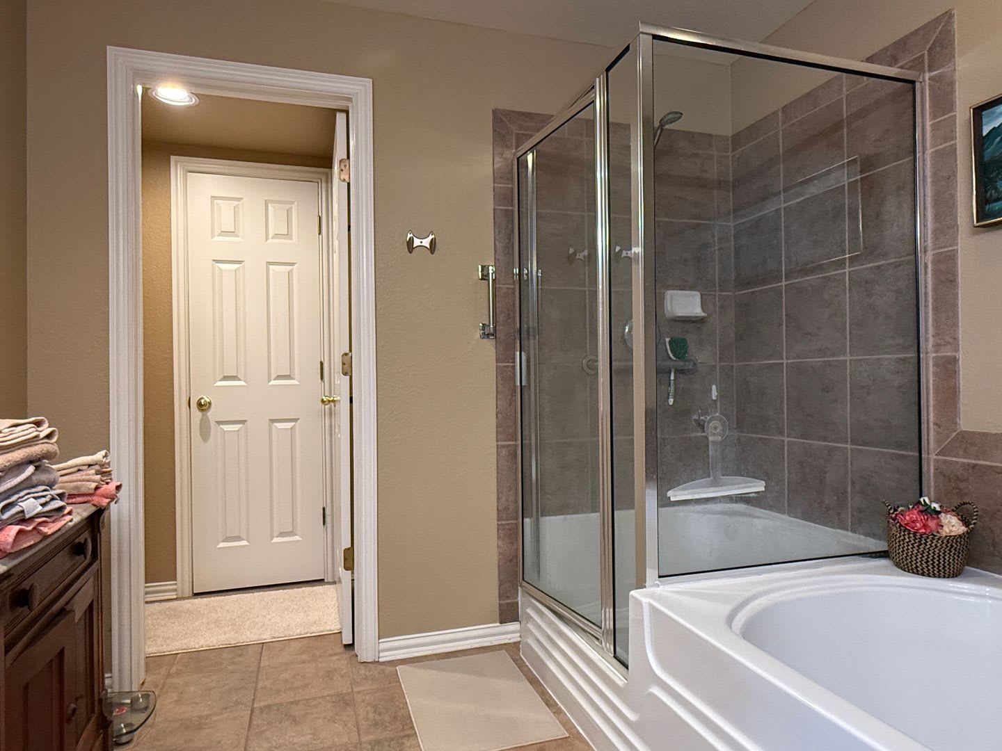 Fully Furnished Executive Townhome Utilities Internet Included Gated Pelican Pointe Central Denver – photo 5