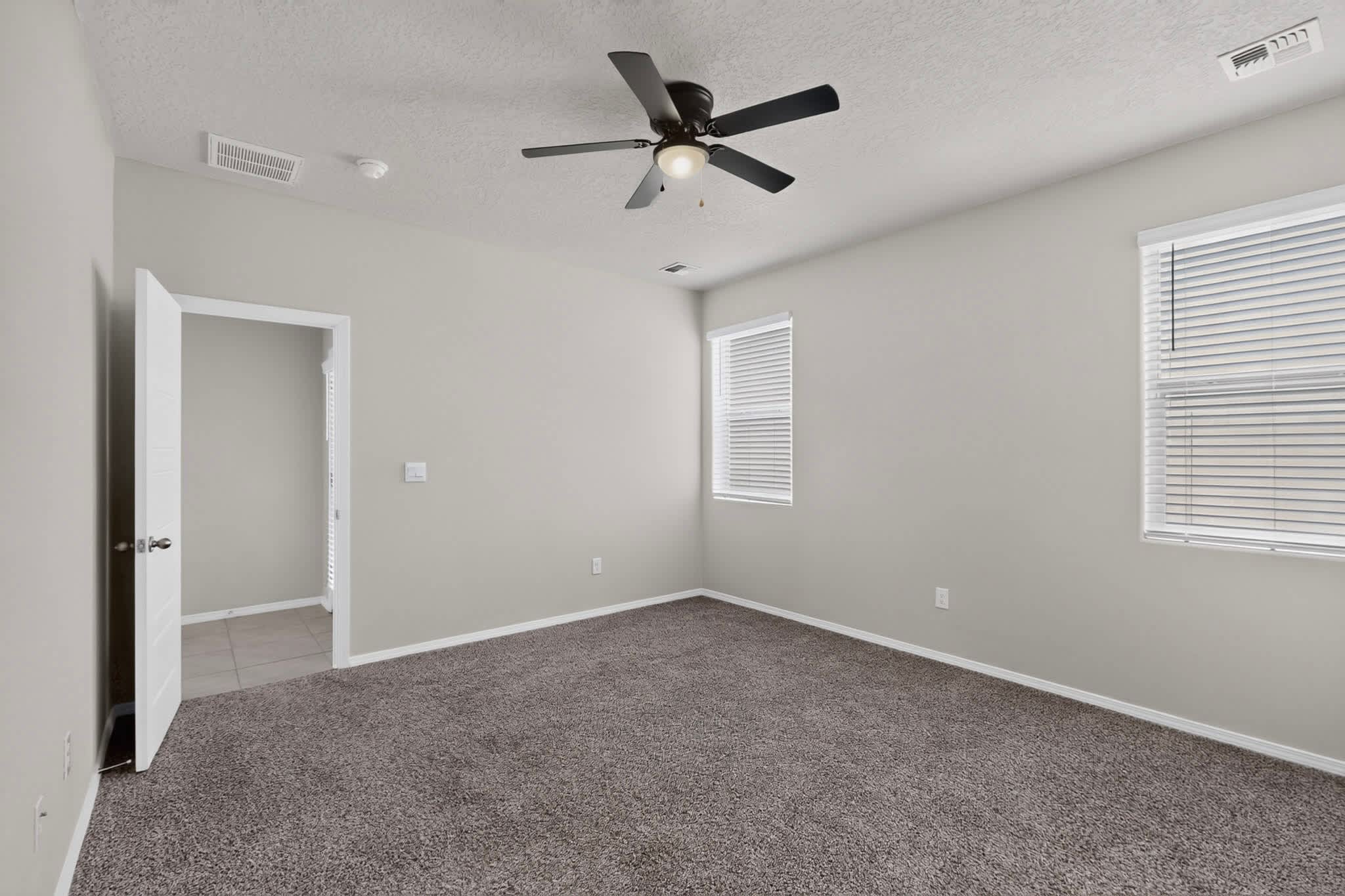 6460 Gannett Drive Northeast – photo 5