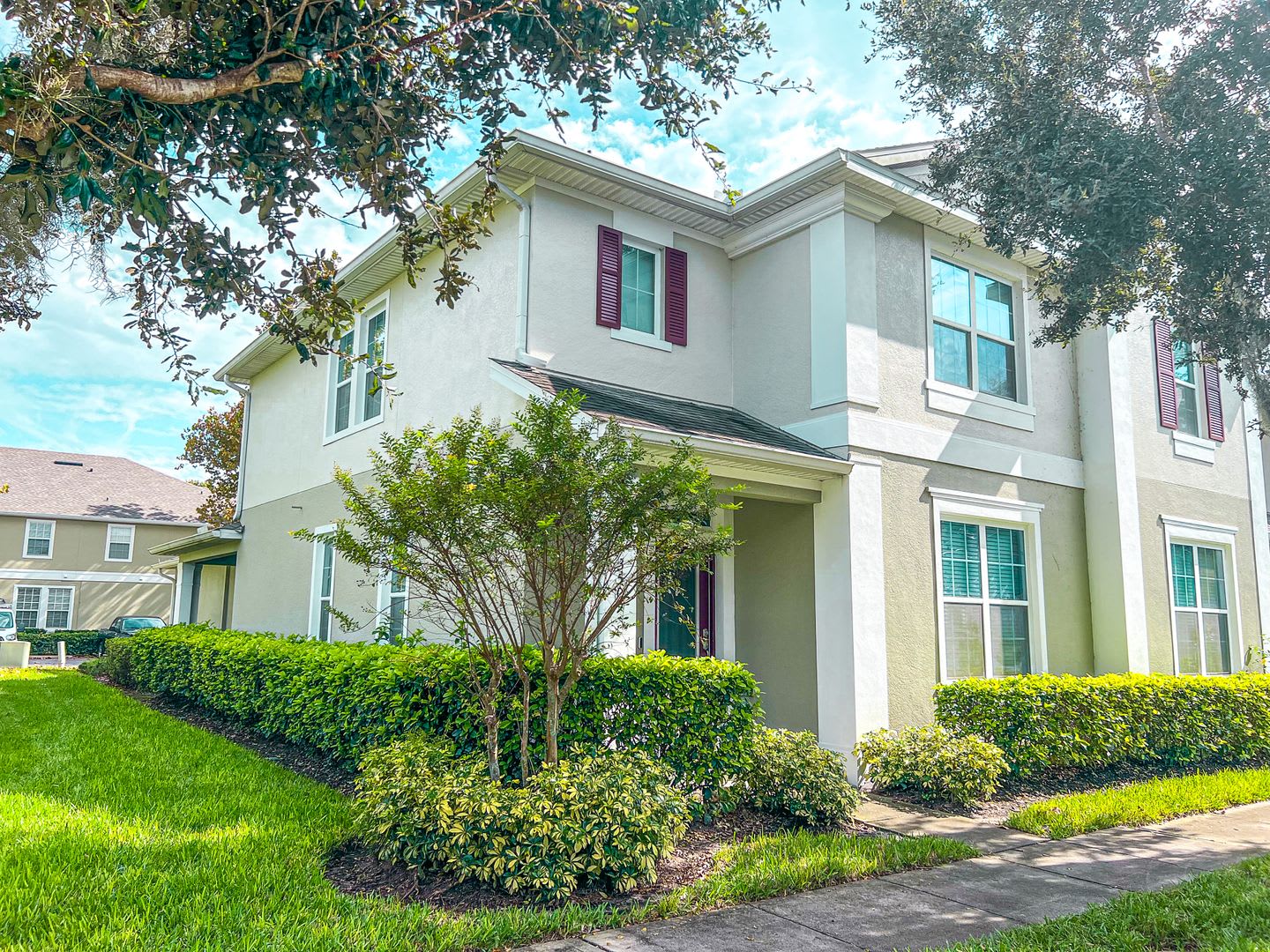 Spacious 4-Bedroom Townhome in Harmony – A Perfect Blend of Nature & Comfort! – photo 1
