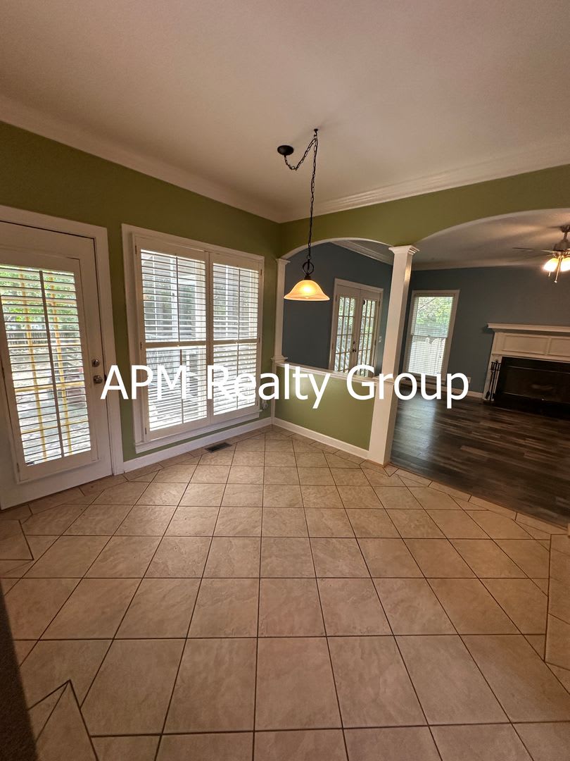 4 Bedroom Chapin Schools – photo 4