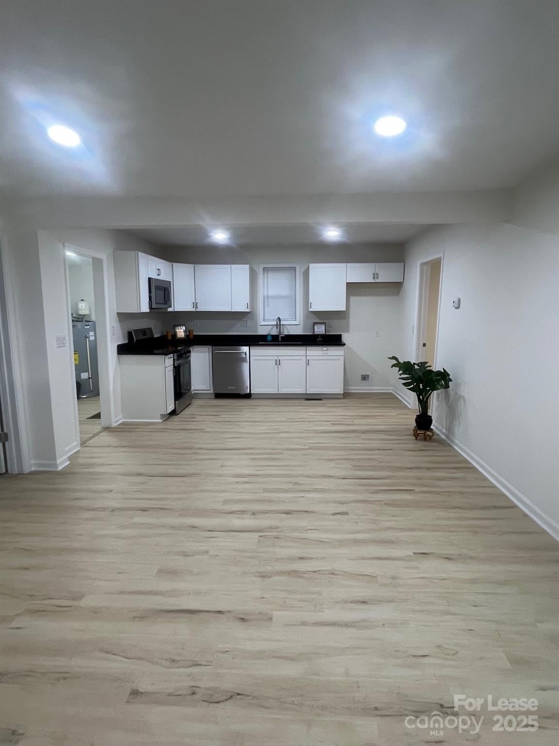 39 E White Street – photo 4