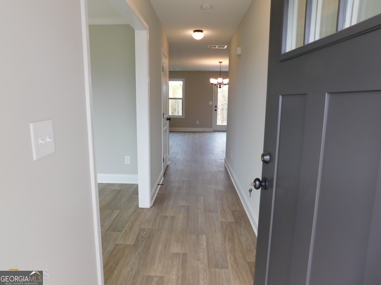 2214 Savannah Drive – photo 3