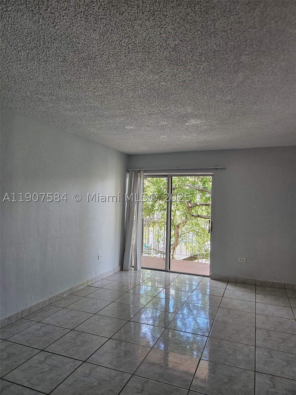 8101 SW 73rd Ave – photo 3