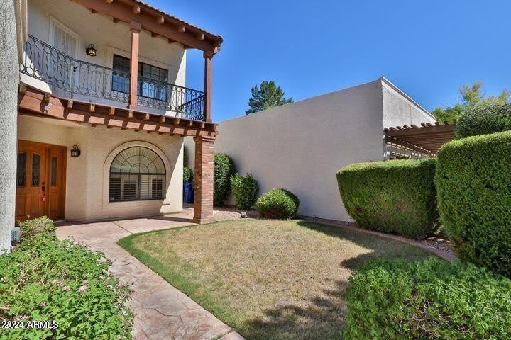 2322 S Rogers – photo 1
