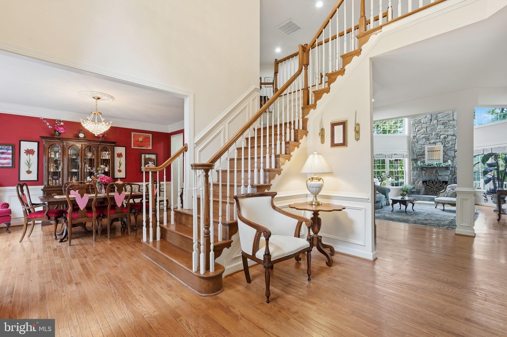 1072 SAFA Street – photo 4