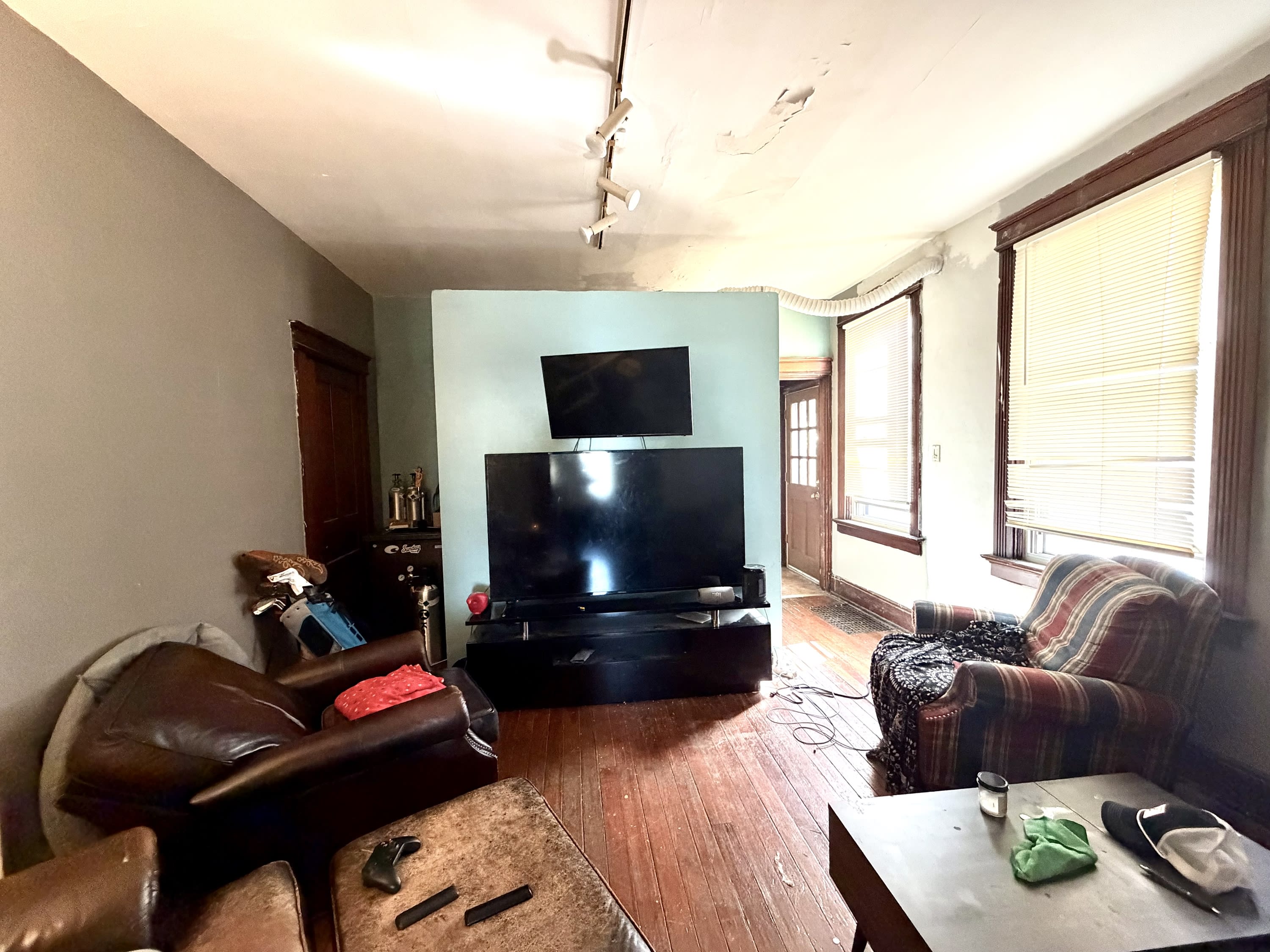 2242 Victor Street – photo 4