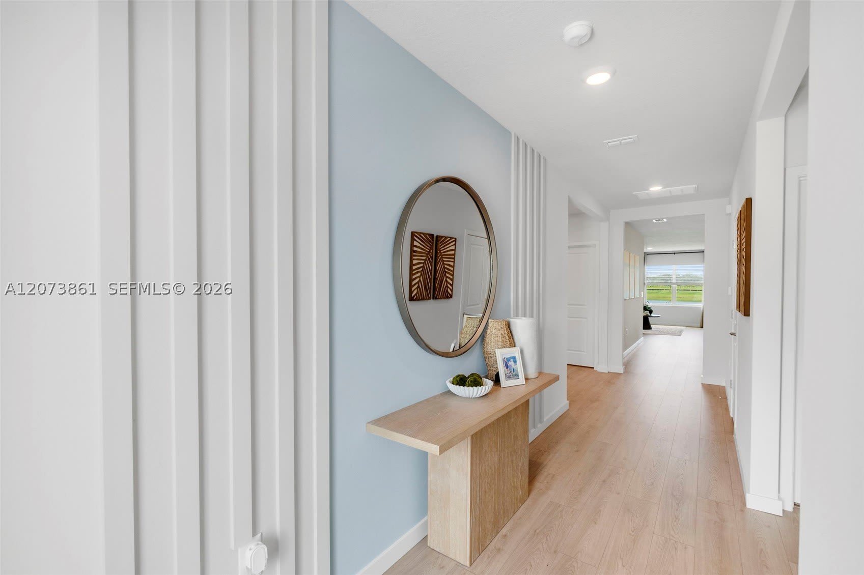 9082 Venetian Sq – photo 3