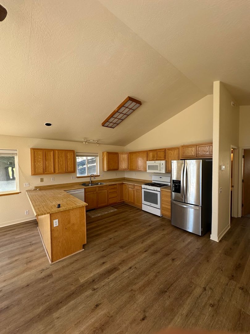 Three bedroom home in Tahoe Donner Available for long term lease – photo 4