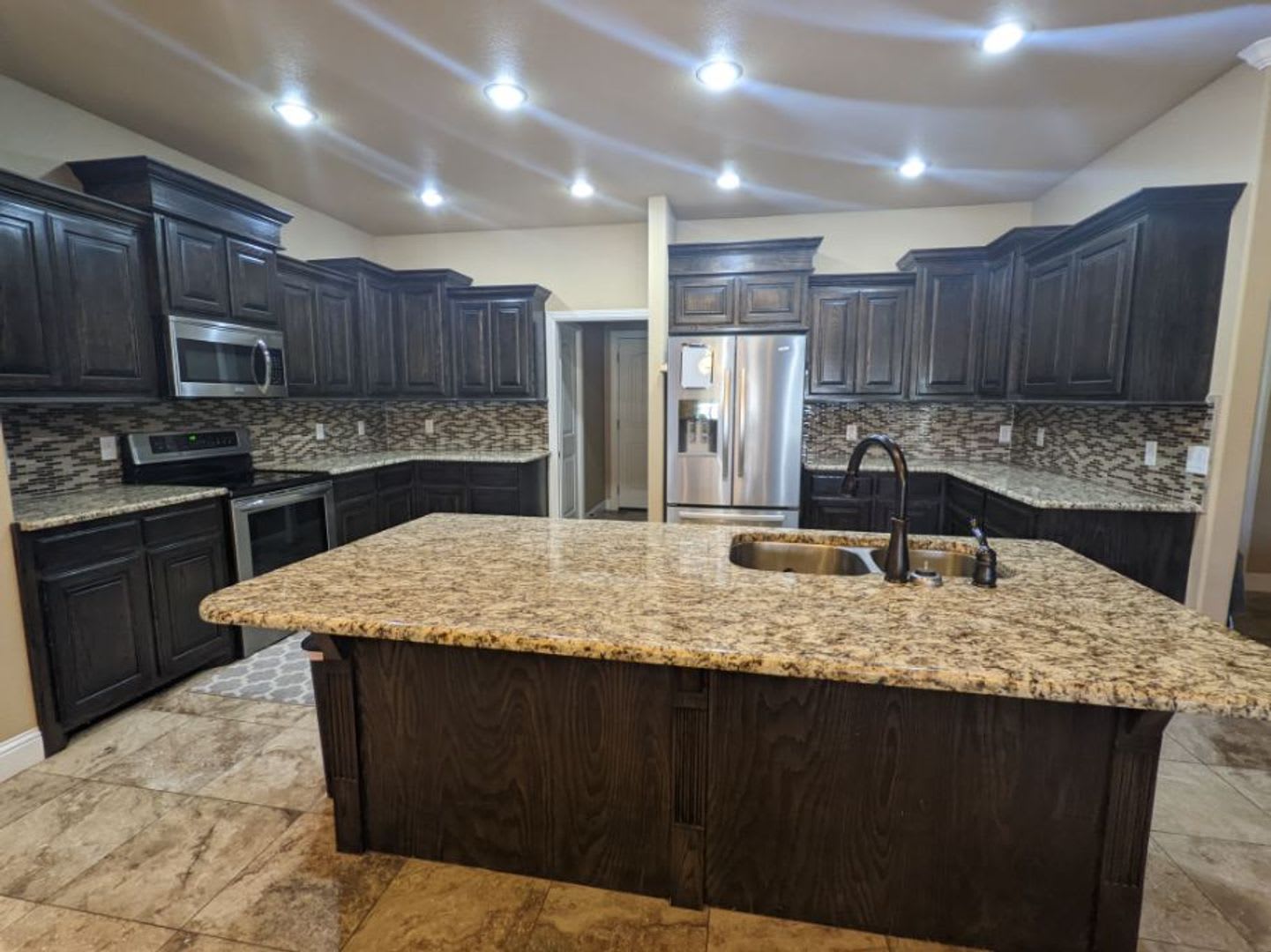 4 bedroom 2 bath home – photo 3