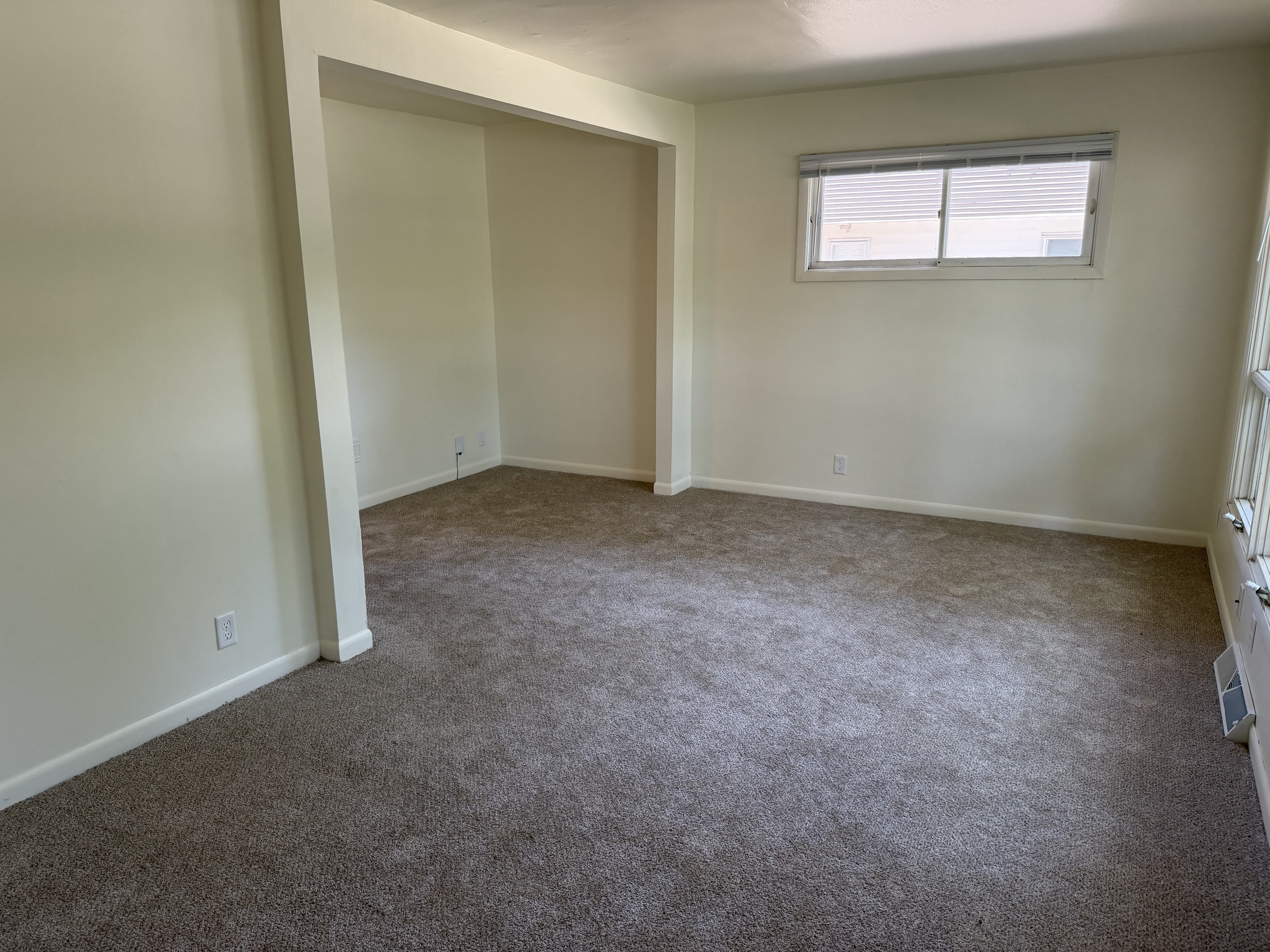 6214 Raymond Rd – photo 2