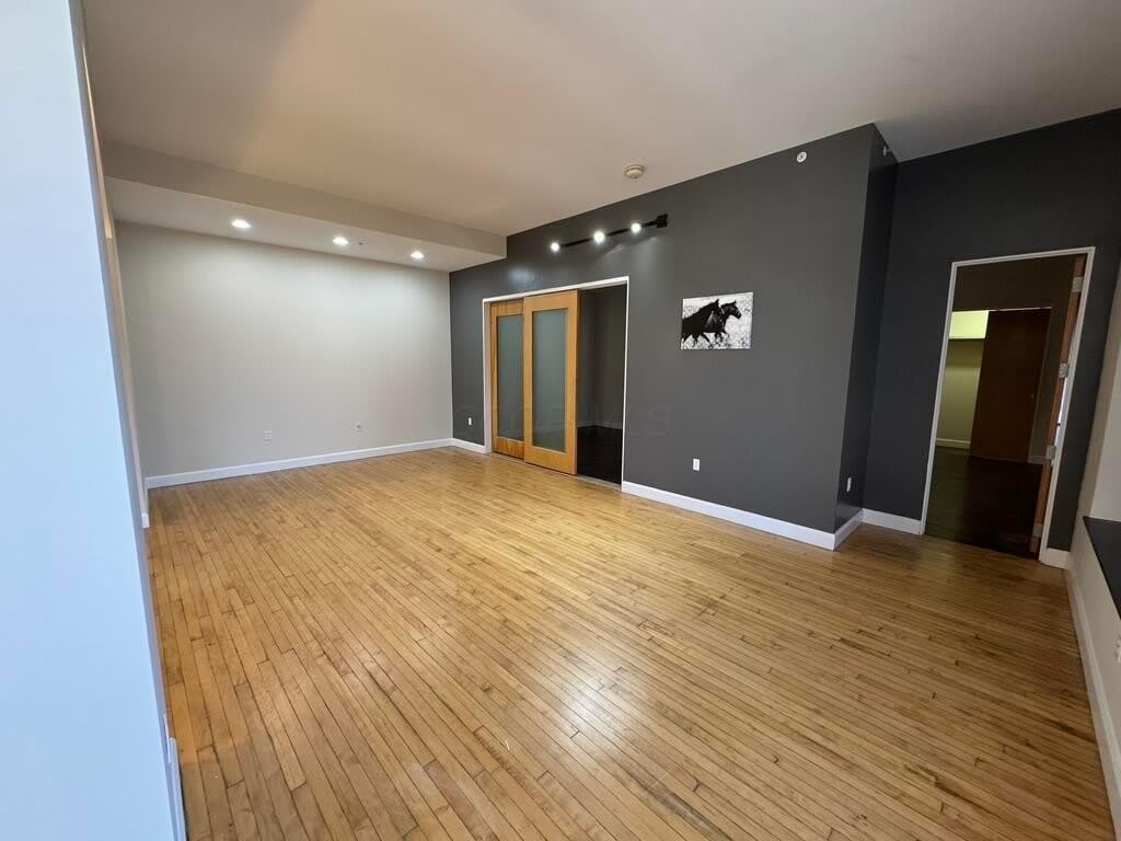 106 N High Street – photo 1