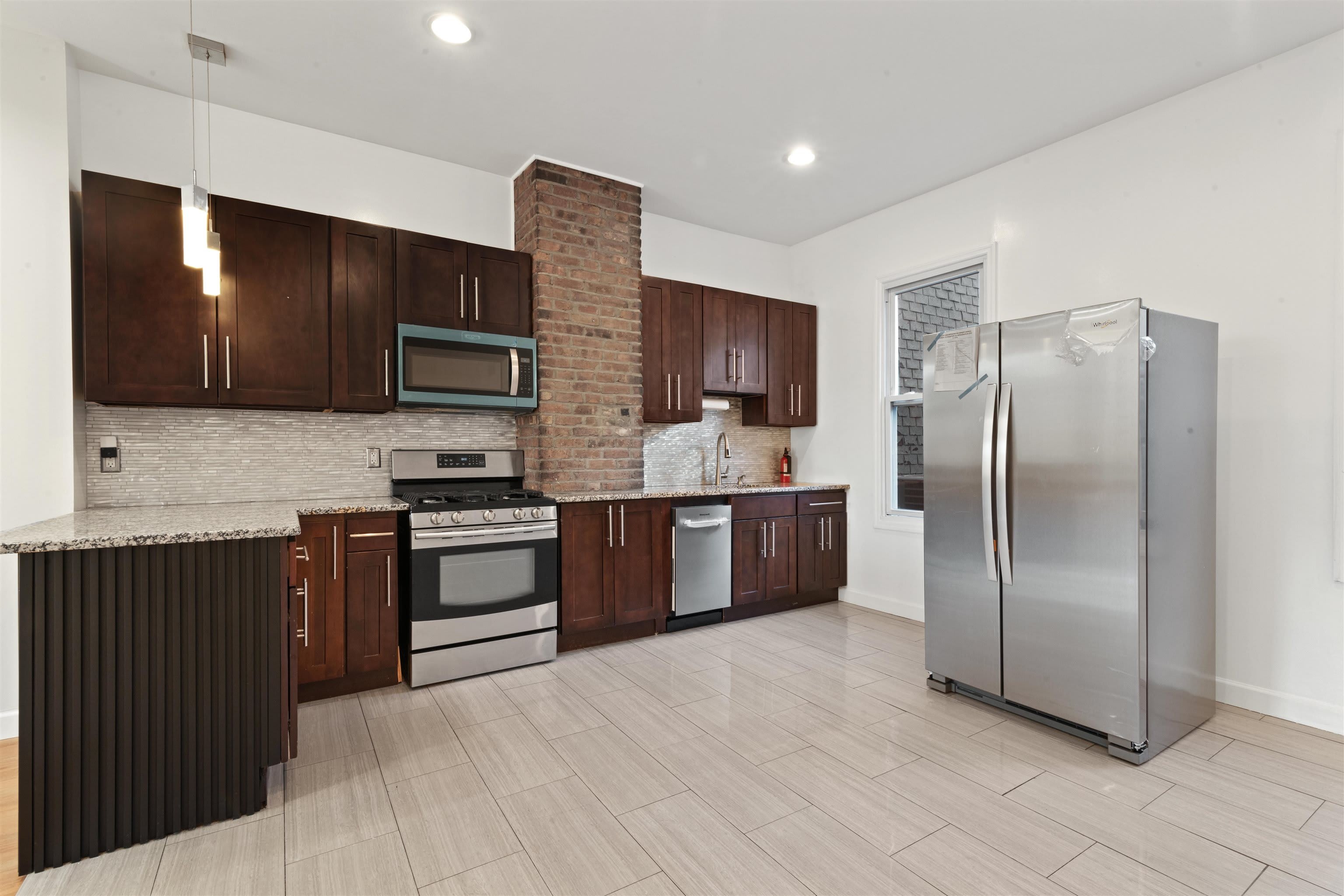 17 RAVINE AVE – photo 2