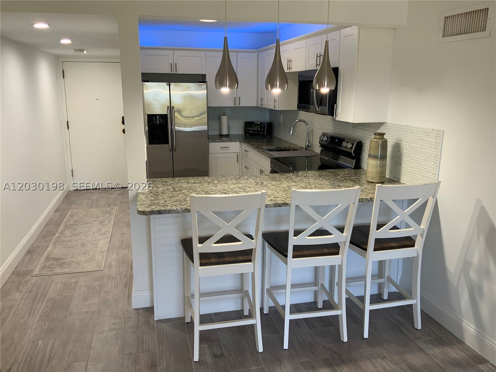6444 Collins Ave – photo 5