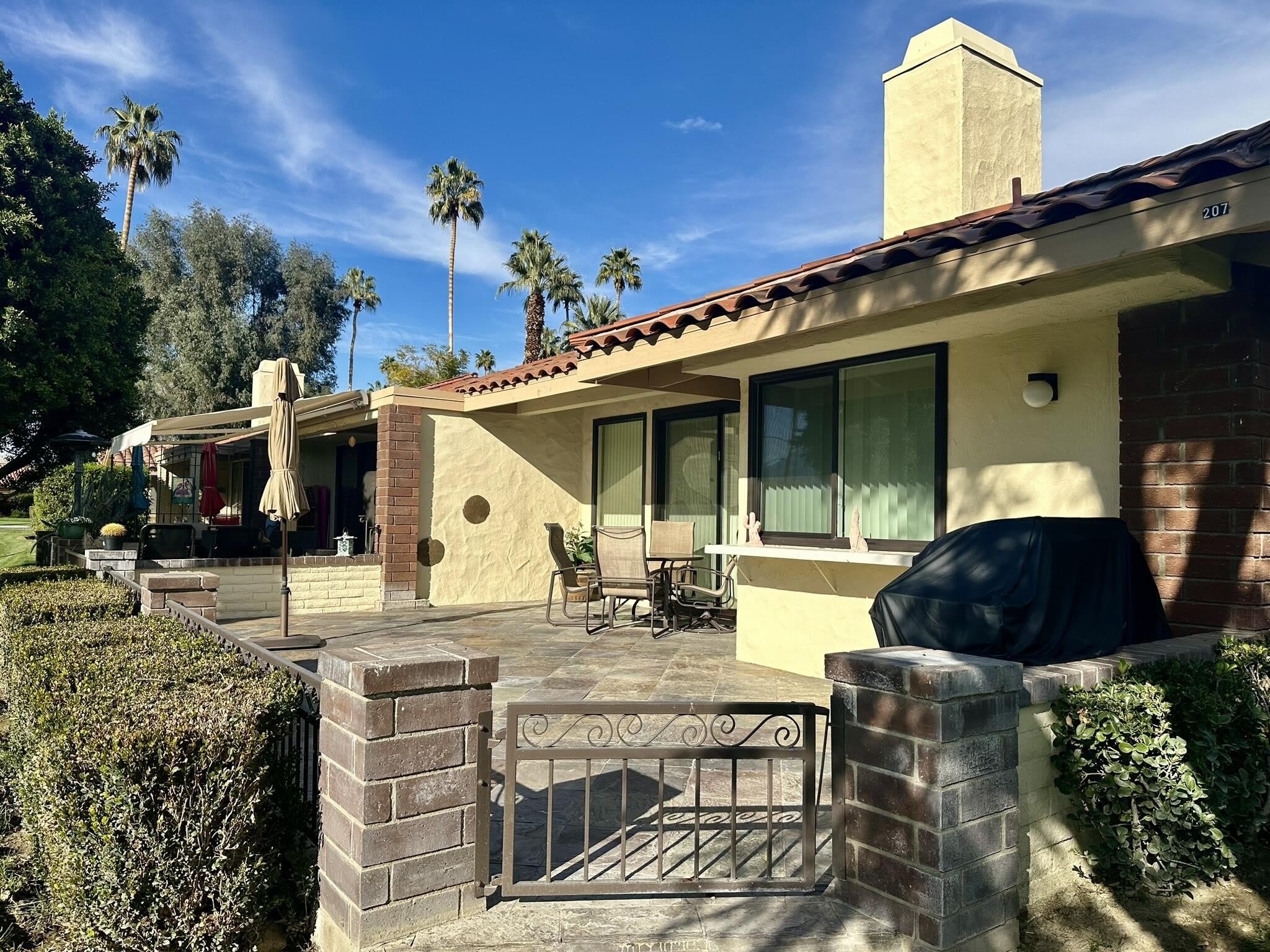 207 Serena Drive – photo 1