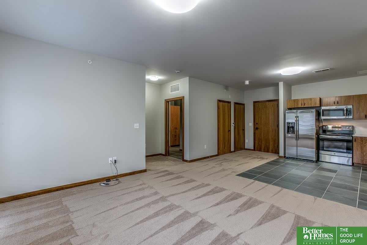 1330 S 70 Street – photo 3