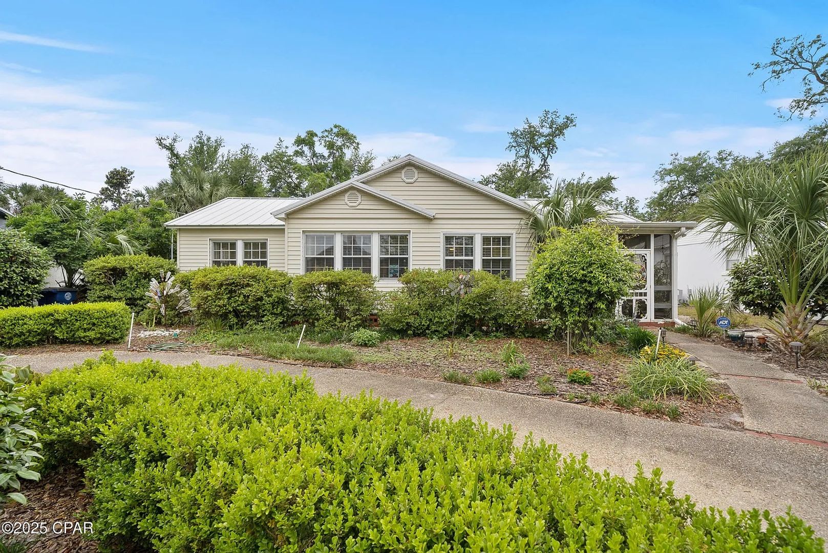 3 bed 2 bath Cove house – photo 1